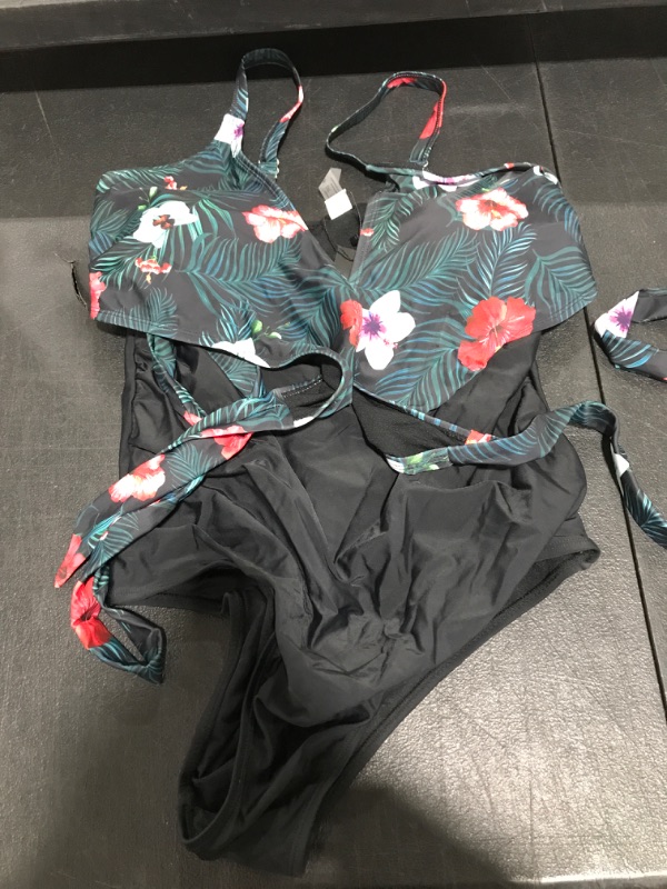 Photo 1 of 16W One Piece Bathing Suit