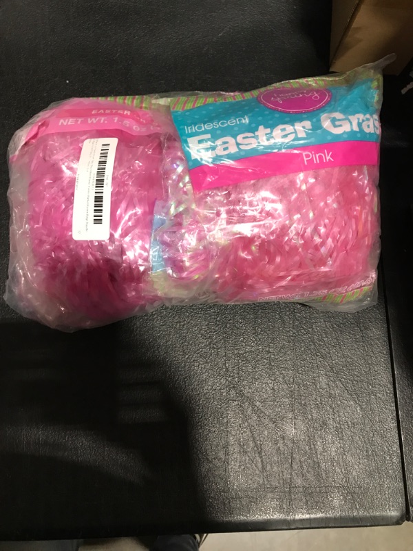 Photo 2 of 3 Pack of Pink Reusable Shredded Plastic Easter Basket Grass Bags Bundle 255g Total Party Accessory Lot