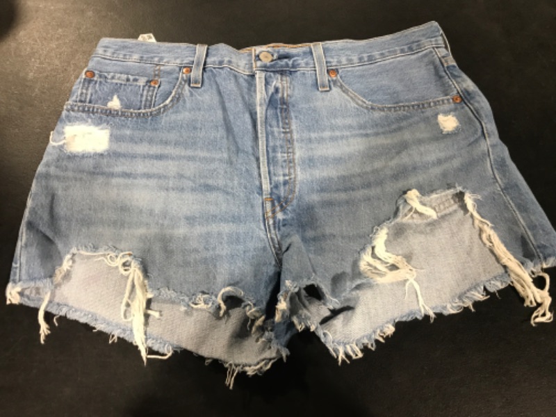 Photo 1 of  LEVI DISTRESSED SHORTS SIZE 33W