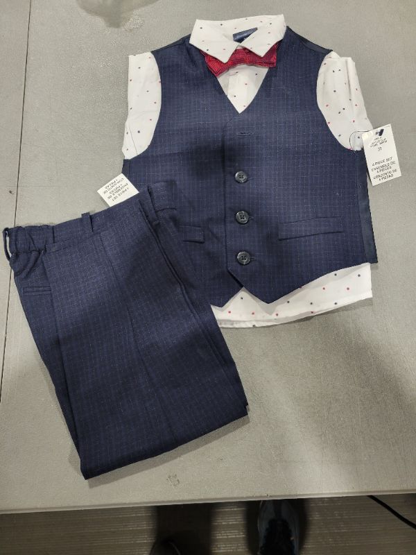 Photo 1 of BOYS OUTFIT  SIZE 3T