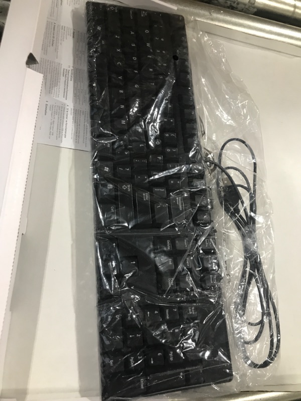 Photo 1 of Generic keyboard 