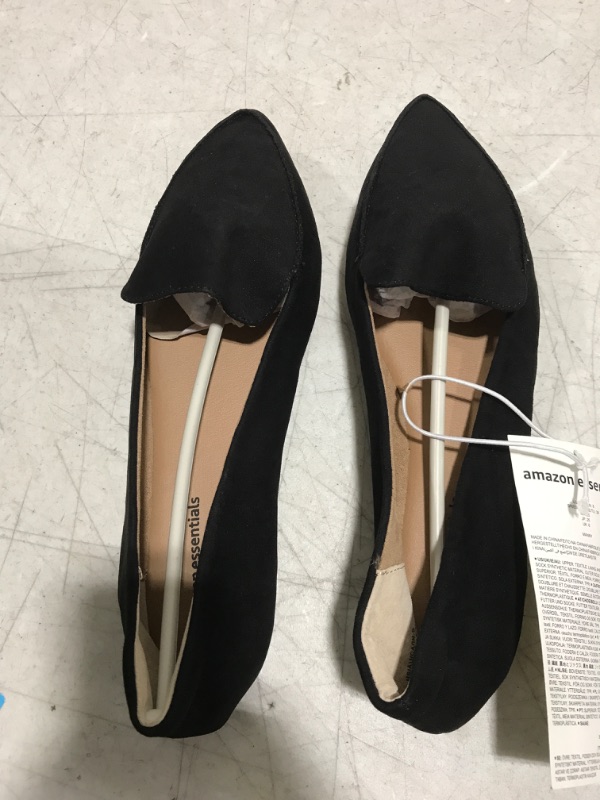Photo 2 of Amazon Essentials Size 8 flat pointed toe dress shoes for women