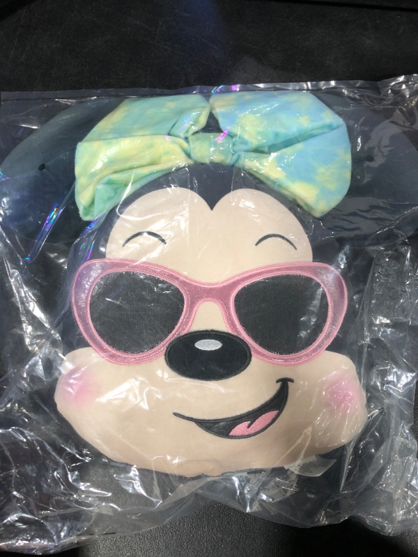 Photo 2 of Disney Street Beach 13.5-Inch Character Head Plush Minnie Mouse, Officially Licensed Kids Toys for Ages 2 Up, Gifts and Presents, Amazon Exclusive