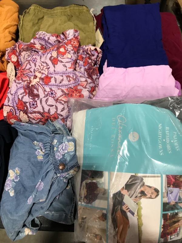 Photo 1 of ASSORTED LOT OF WOMEN'S, MEN'S & YOUTH CLOTHING & FASHION ITEMS. SIZES & STYLES VARY. NEW & PRIOR USE. 