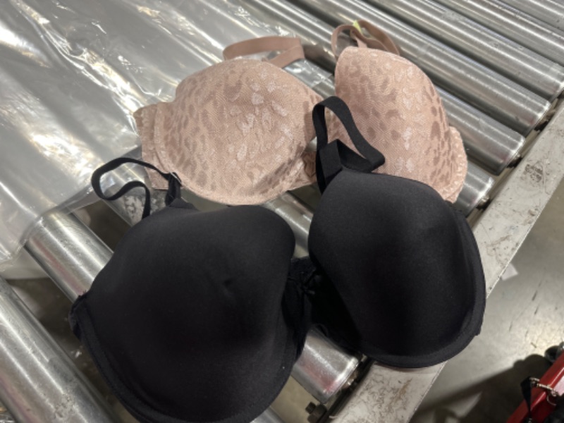 Photo 1 of 2 PACK BRAS SIZE 36 DD 