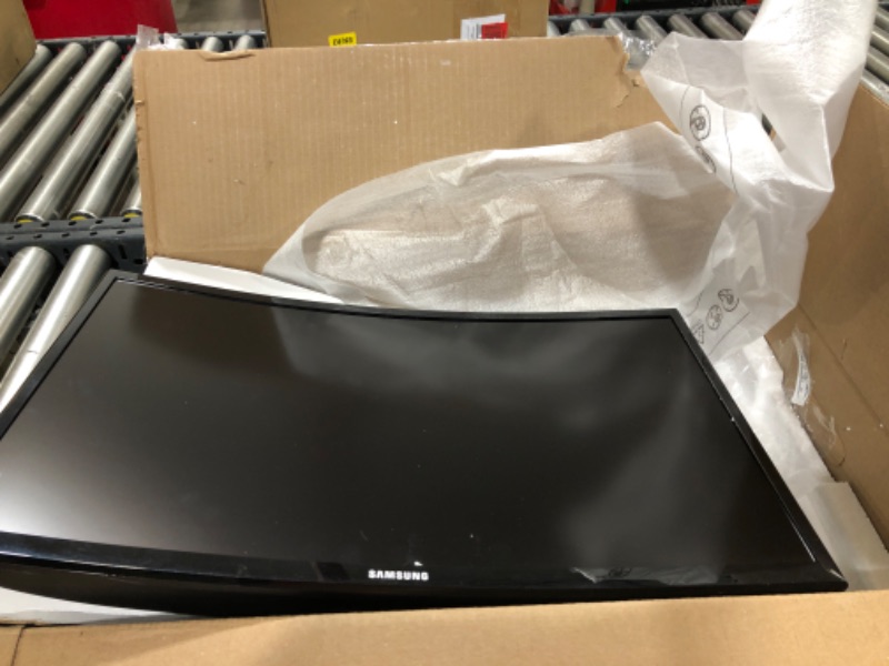 Photo 2 of Curved Computer Monitor, AMD FreeSync for Advanced Gaming, 4ms Response Time, Wide Viewing Angle, Ultra Slim Design, 