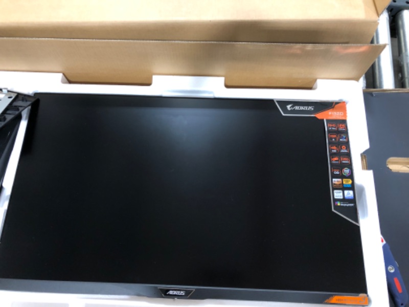 Photo 6 of AORUS FI32Q 32" 165Hz 1440p HBR3, NVIDIA G-SYNC Compatible, Exclusive Built-in ANC, -KVM, 2560x1440 Display, 1ms Response Time, HDR, 94% DCI-P3, 1x DisplayPort 1.4, 2x HDMI 2.0, 2x USB 3.0, 1x USB C 32 Inches