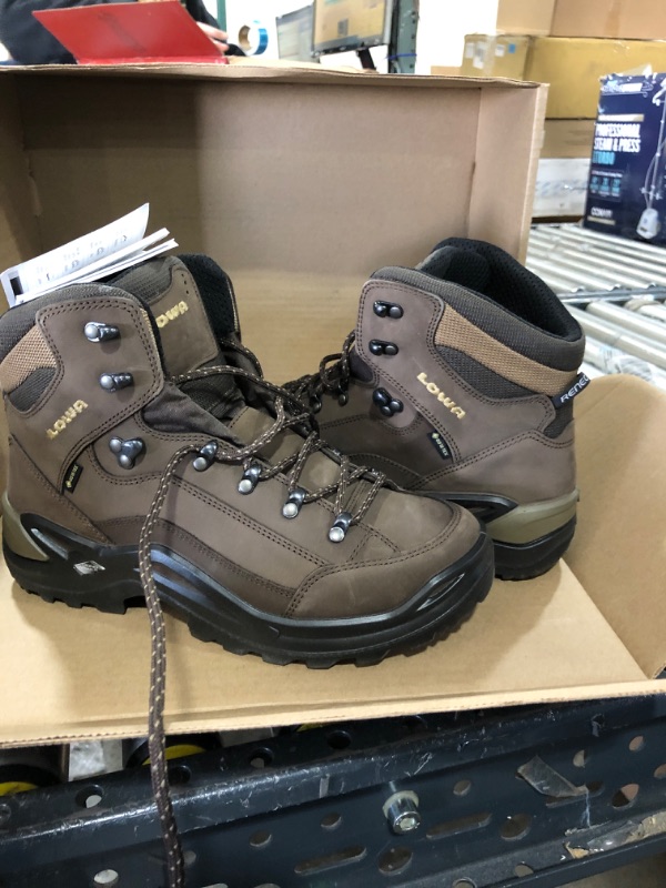 Photo 3 of SIZE 9.5 Lowa Men's Renegade GTX Mid Hiking Boot