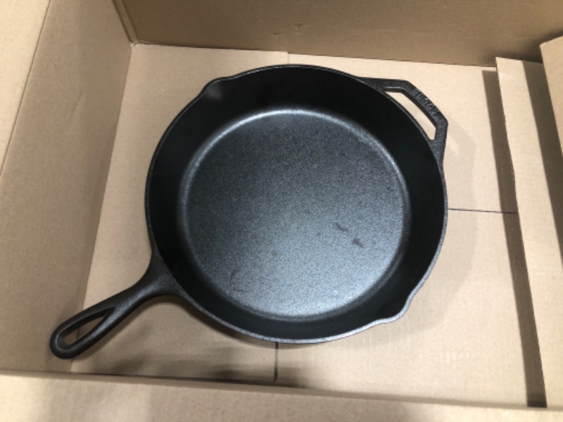 Photo 2 of 12 Inch Cast Iron Skillet
