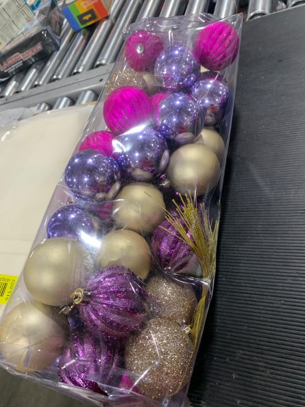 Photo 2 of 45Pcs 6cm/2.36inch Christmas Balls Glitter Christmas Tree Ornaments Hanging Christmas Home Decorations for Home House Bar Party(Lavender/Fuchsia/Platinum)