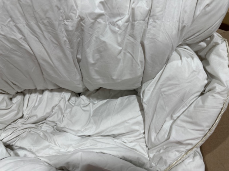 Photo 1 of 90x90in white comforter with lining