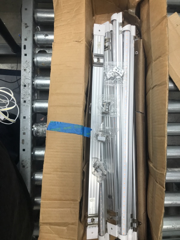 Photo 2 of ***SELLING FOR PARTS*** (6 Pack) Barrina LED T5 Integrated Single Fixture, 4FT, 2200lm, 6500K (Super Bright White), 20W, Utility LED Shop Light, Ceiling and Under Cabinet Light, Corded Electric with ON/OFF Switch, ETL Listed