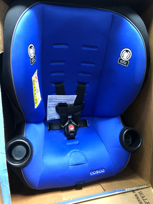 Photo 4 of Cosco Onlook 2-in-1 Convertible Car Seat, Rear-Facing 5-40 pounds and Forward-Facing 22-40 pounds and up to 43 inches, Vibrant Blue