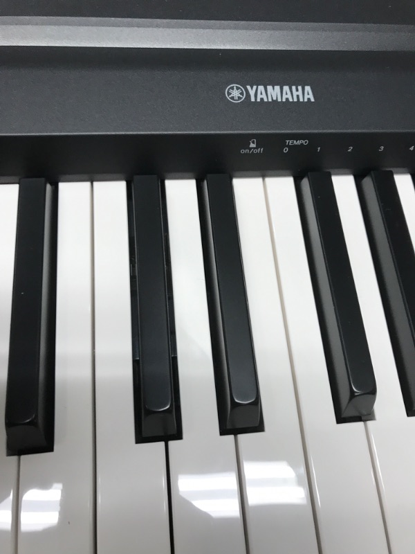 Photo 3 of (minor damage) YAMAHA P71 88-Key Weighted Action Digital Piano with Sustain Pedal and Power Supply (Amazon-Exclusive) P71 Black Digital Piano