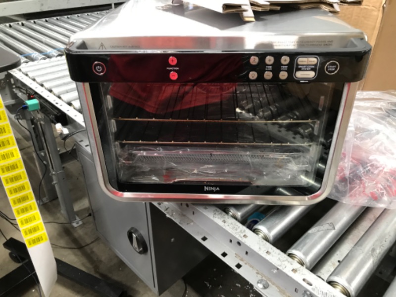 Photo 1 of Ninja DT201 Foodi 10-in-1 XL Pro Air Fry Digital Countertop Convection Toaster Oven with Dehydrate and Reheat, 1800 Watts, Stainless Steel Finish
*****NONEFUCTIONAL NEEDS REPAIRS*****PATRS ONLY
