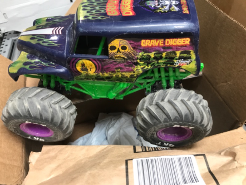 Photo 2 of Monster Jam, Official Grave Digger Freestyle Force, Remote Control Car, Monster Truck Toys for Boys Kids and Adults, 1:15 Scale