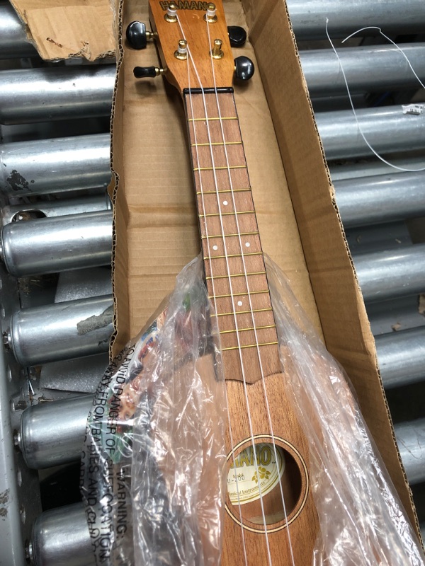 Photo 3 of **SEE NOTES**
Hamano U-200 Standard Mahogany Ukulele Outfit