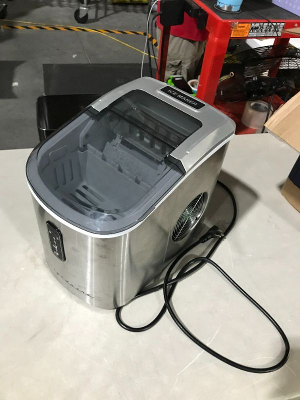 Photo 6 of ***UNTESTED - SEE NOTES***
Frigidaire EFIC103-AMZ-SC Counter Top Maker with Over-Sized Ice Bucket, Stainless Steel