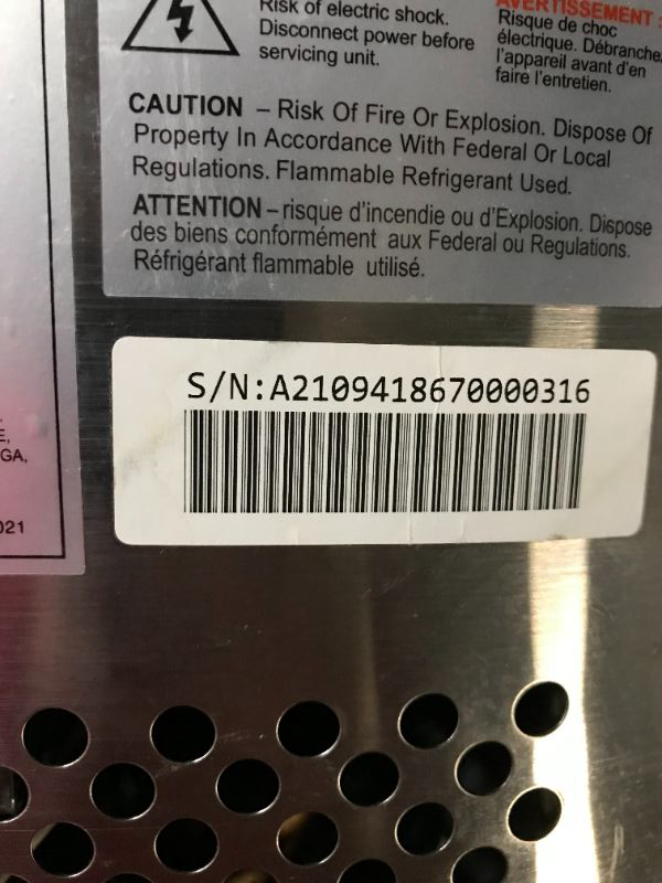 Photo 5 of ***UNTESTED - SEE NOTES***
Frigidaire EFIC103-AMZ-SC Counter Top Maker with Over-Sized Ice Bucket, Stainless Steel