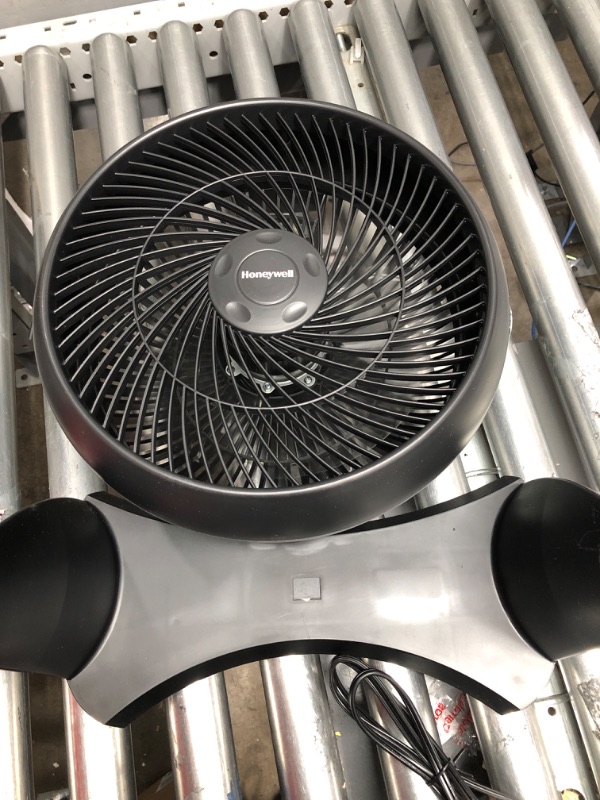 Photo 2 of 12 in. 3 Speed Whole Room Circulator Floor Fan