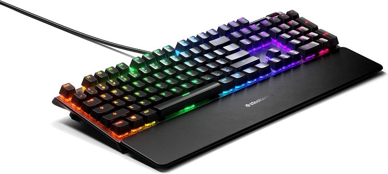 Photo 1 of **MULTI-COLORED FUCNTION DOESNT WORK**
SteelSeries USB Apex 5 Hybrid Mechanical Gaming Keyboard – Per-Key RGB Illumination – Aircraft Grade Aluminum Alloy Frame – OLED Smart Display (Hybrid Blue Switch)
