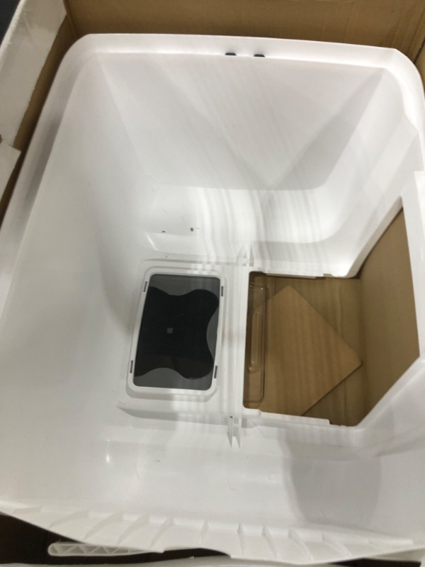 Photo 1 of **used, see notes**Catit SmartSift Cat Litter Box