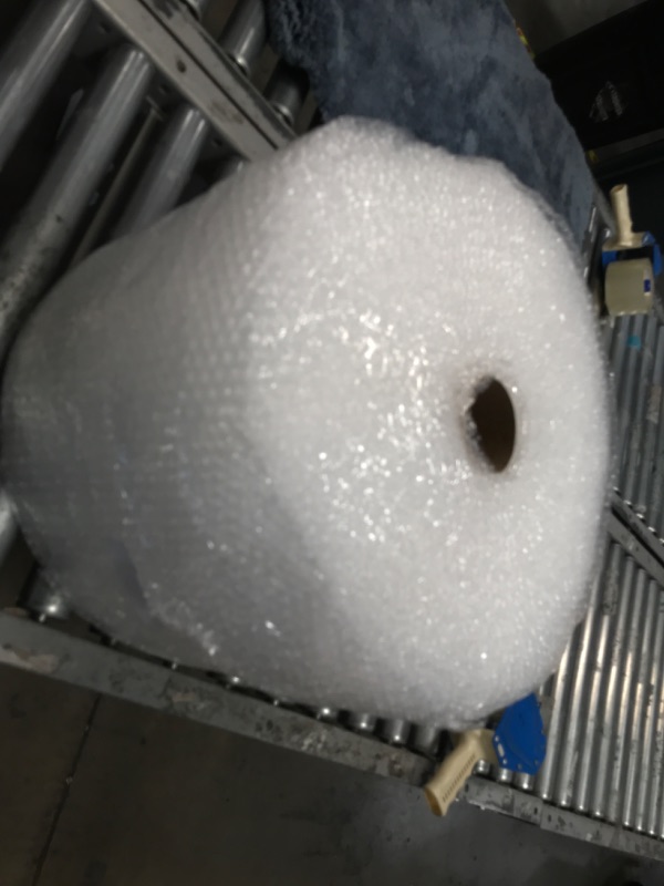 Photo 1 of Yens Elite Cushioning Roll 3/16 Perforated 12 Bubble Rolls Small 12 Width 700 feet 12"-700ft