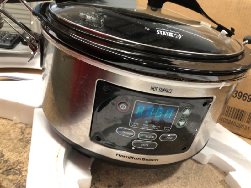 Photo 2 of **MISSING THERMOMETER* Hamilton Beach Set 'n Forget Programmable Slow Cooker With Temperature Probe, 6-Quart (33969)
