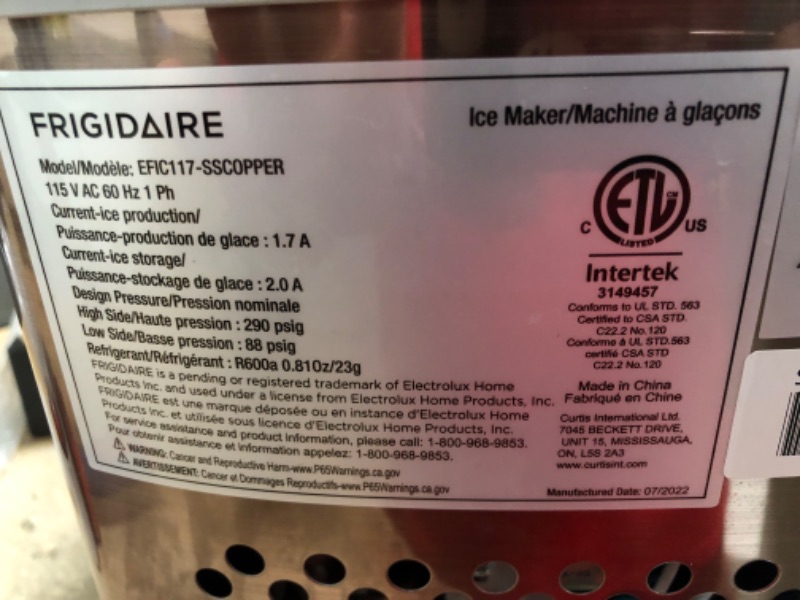 Photo 3 of Frigidaire 26 Lbs per day Portable Compact Maker, Ice Making Machine, Black Stainless
