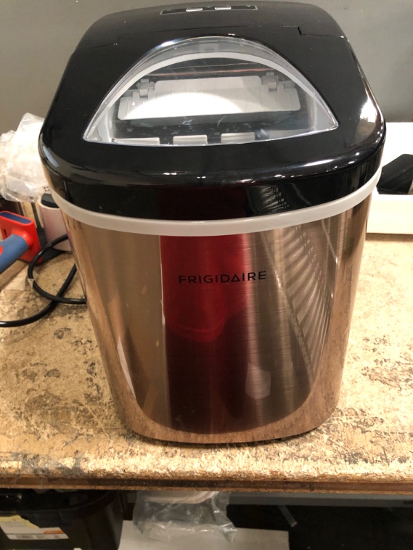 Photo 2 of Frigidaire 26 Lbs per day Portable Compact Maker, Ice Making Machine, Black Stainless
