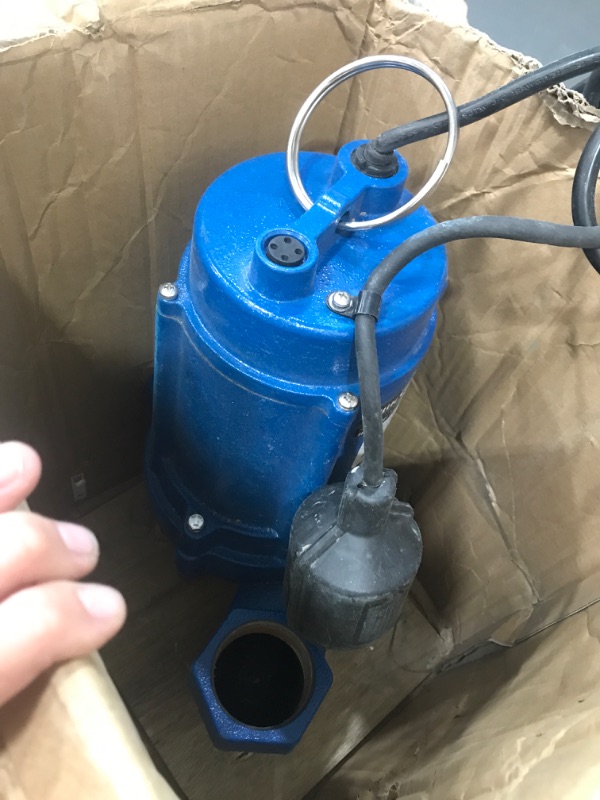 Photo 2 of **USED**
Little Giant LG-SEW75T 115 Volt, 3/4 HP, 8400 GPH Cast Iron Sewage Pump with Tethered Switch and 20-Ft. Cord, Blue, 14942662 8400 GPH, 20-ft. Cord