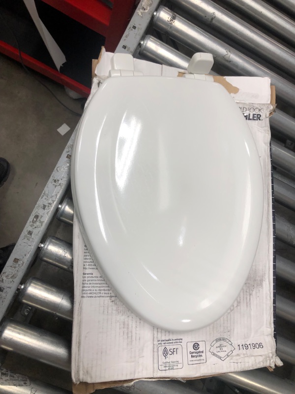 Photo 2 of 18 5/8 " x 14 3/16" White toilet seat