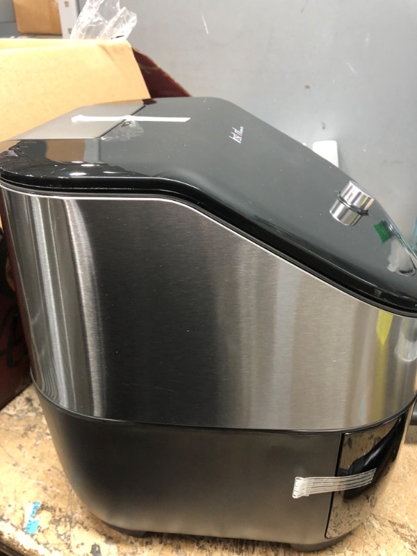 Photo 2 of *** NEW *** Instant Vortex Plus 6-Quart Air Fryer Oven, From the Makers of Instant Pot with Odor Erase Technology, ClearCook Cooking Window, App with over 100 Recipes, Single Basket, Stainless Steel 6QT ClearCook
