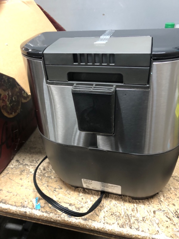 Photo 6 of *** NEW *** Instant Vortex Plus 6-Quart Air Fryer Oven, From the Makers of Instant Pot with Odor Erase Technology, ClearCook Cooking Window, App with over 100 Recipes, Single Basket, Stainless Steel 6QT ClearCook