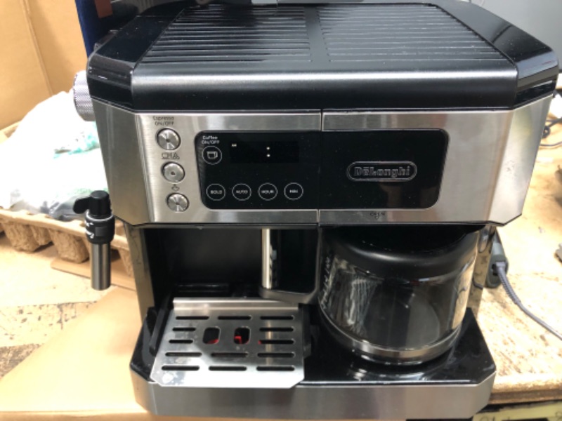 Photo 2 of *** USED *** ** TESTED POWERED ON ** De'Longhi All-in-One Combination Coffee Maker & Espresso Machine + Advanced Adjustable Milk Frother for Cappuccino & Latte + Glass Coffee Pot 10-Cup, COM532M