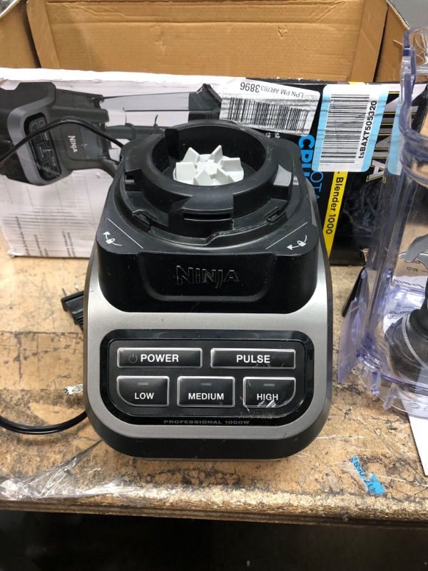 Photo 7 of *** USED *** DAMAGED PARTS ONLY SEE PICTURES *** Ninja BL610 Professional 72 Oz Countertop Blender with 1000-Watt Base and Total Crushing Technology for Smoothies, Ice and Frozen Fruit, Black, 9.5 in L x 7.5 in W x 17 in H with 25 Chef-inspired Recipes