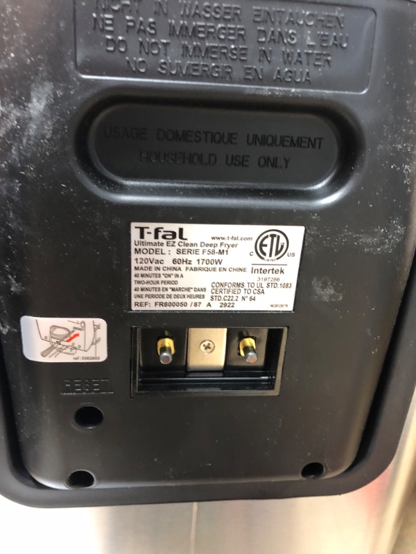 Photo 3 of *** used *** ** TESTED DOES NOT POWER ON ** ** PARTS ONLY *** T-fal Deep Fryer with Basket, Stainless Steel, Easy to Clean Deep Fryer, Oil Filtration, 2.6-Pound, Silver, Model FR8000 Clean oil filtration system