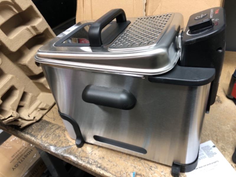 Photo 2 of *** used *** ** TESTED DOES NOT POWER ON ** ** PARTS ONLY *** T-fal Deep Fryer with Basket, Stainless Steel, Easy to Clean Deep Fryer, Oil Filtration, 2.6-Pound, Silver, Model FR8000 Clean oil filtration system