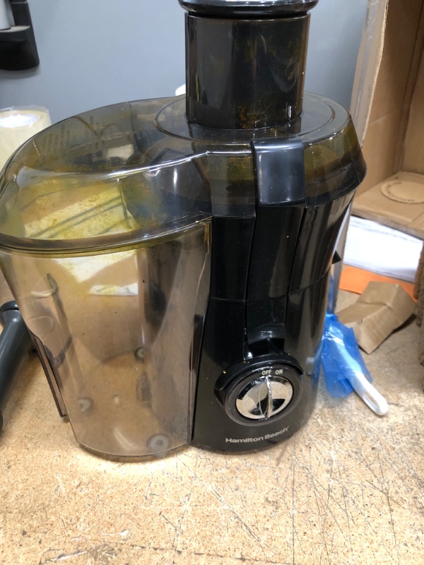 Photo 3 of *** USED TESTED POWERED ON *** Hamilton Beach Juicer Machine, Big Mouth Large 3” Feed Chute for Whole Fruits and Vegetables, Easy to Clean, Centrifugal Extractor, BPA Free, 800W Motor, Black 800W Motor Black