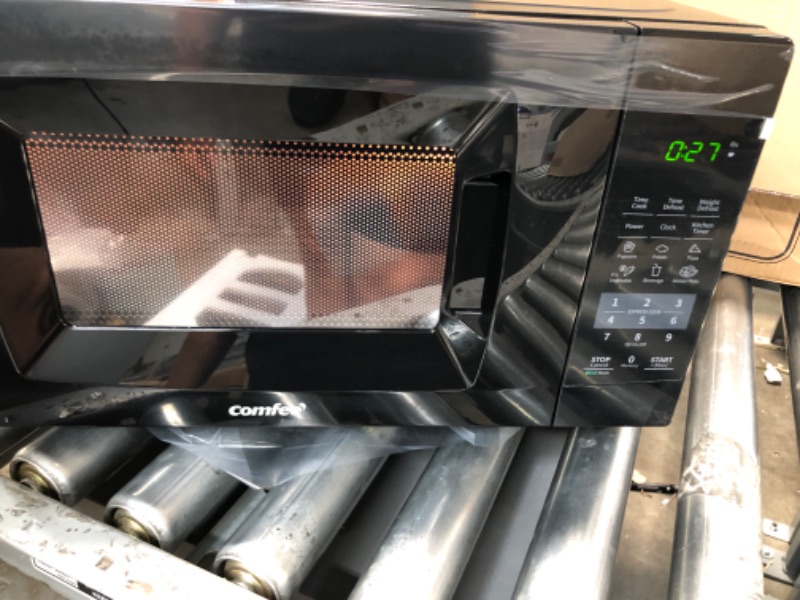 Photo 3 of *** POWERS ON *** COMFEE' EM720CPL-PMB Countertop Microwave Oven with Sound On/Off, ECO Mode and Easy One-Touch Buttons, 0.7cu.ft, 700W, Black Black Microwave 