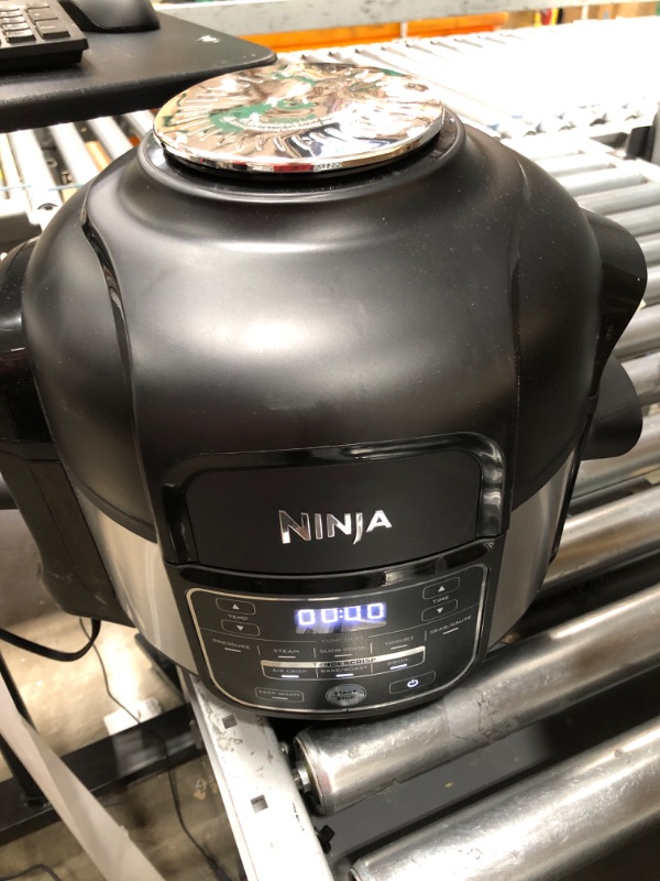 Photo 2 of *POWERS ON* Ninja Foodi 9-in-1 Pressure Cooker and Air Fryer with Nesting Broil Rack, 5 Quart, Stainless Steel 5 Quart 5-Quart/Stainless Steel/w/ Nesting Broil Rack Stainless Steel