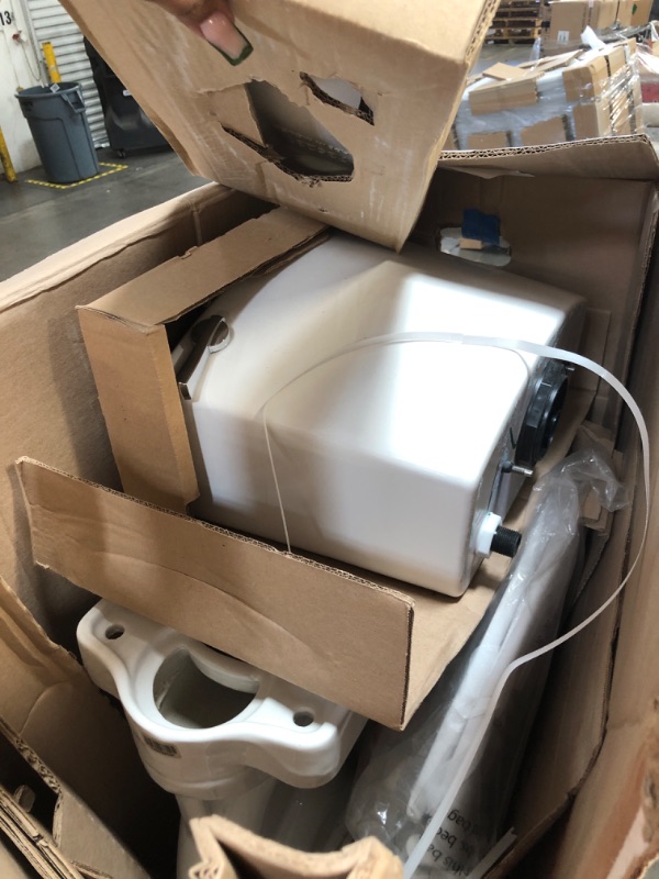 Photo 4 of *TOILET DAMAGED** American Standard Champion 4 Max Right Height Toilet White