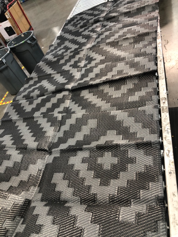 Photo 1 of 8'X9'5" BLACK OUTDOOR AREA RUG 