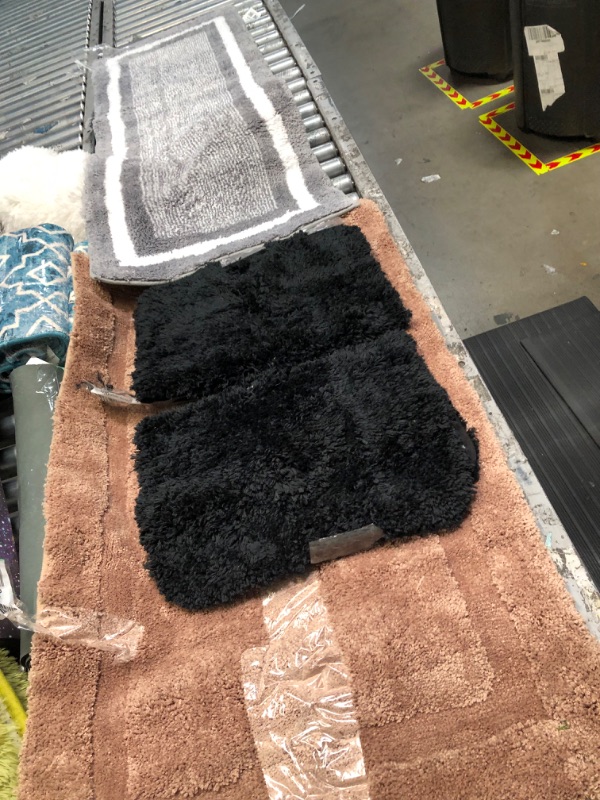 Photo 1 of 3 PACK 2'X3'5", 1'8X4'7" AND 1'4"X2'1" SHORT SHAG AREA RUGS 