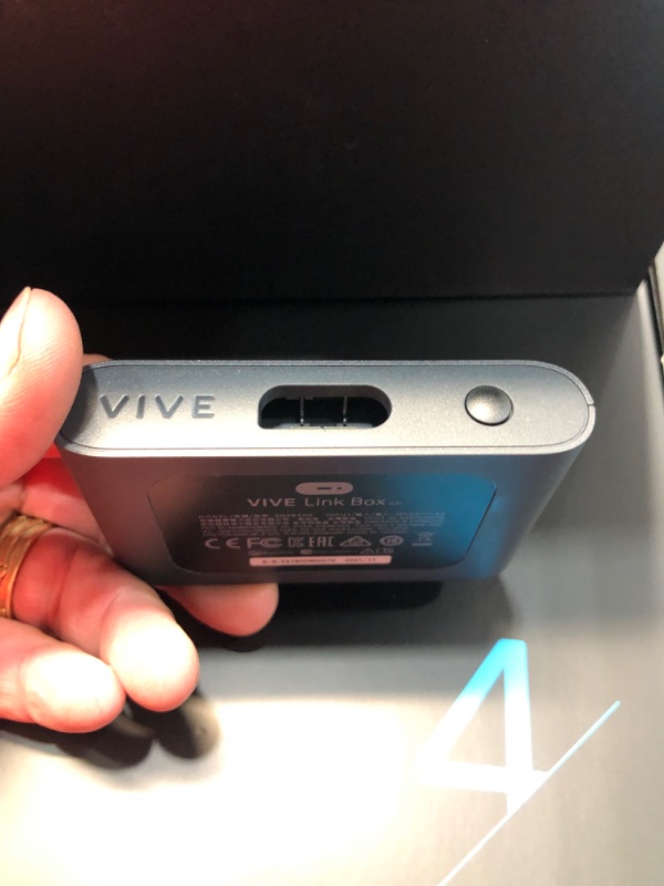 Photo 5 of HTC VIVE Pro 2 Virtual Reality System *DAMAGED*

