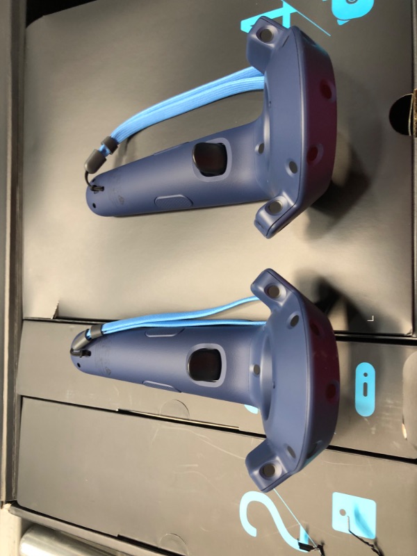 Photo 9 of HTC VIVE Pro 2 Virtual Reality System
