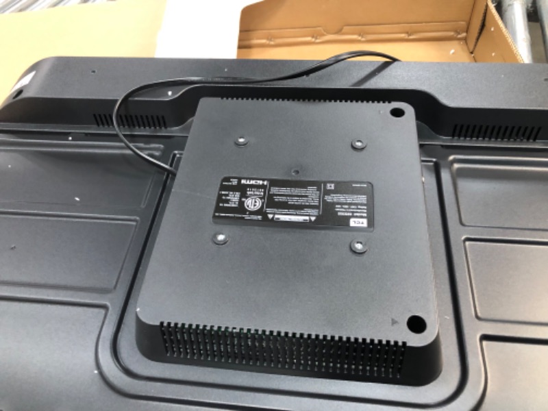 Photo 1 of TCL 32" Class 3-Series HD 720p LED Smart Roku TV - 32S355
