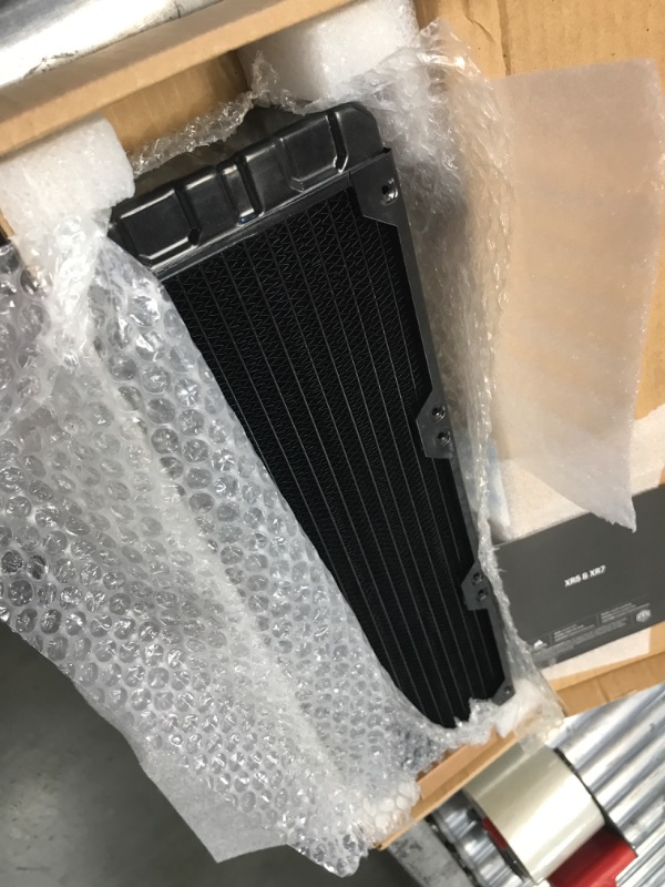 Photo 2 of Corsair Hydro X Series XR7 360mm Water Cooling Radiator