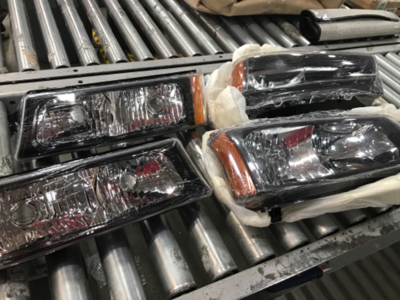 Photo 1 of 2003-2006 CHEVROLET SILVERADO HEADLIGHT P/N CV10089-B HEADLAMP 1500/2500/3500 RH
