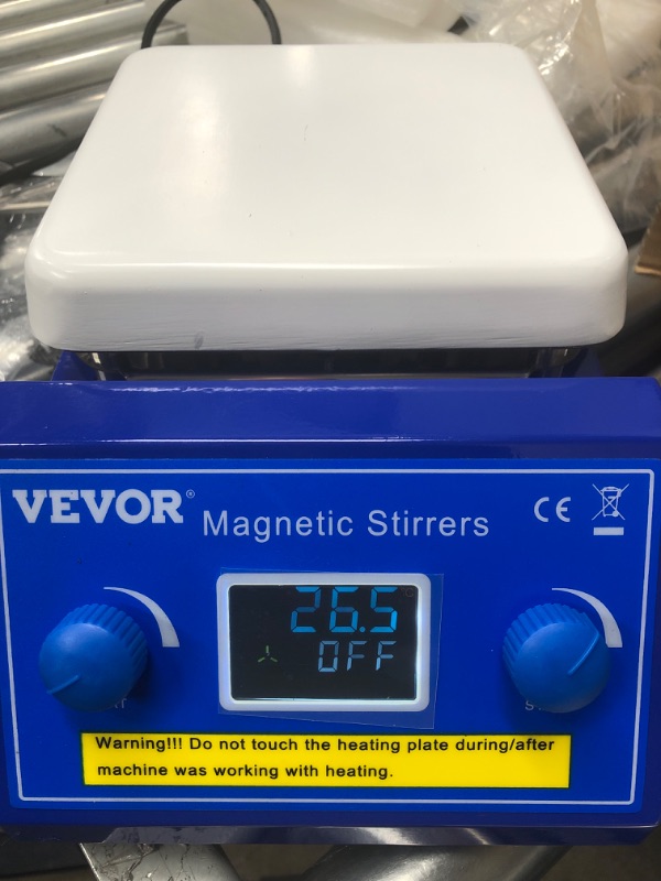 Photo 3 of *** POWERS ON *** VEVOR Magnetic Stirrer Hot Plate, 5000ml Capacity 320°C/608°F Max Temp Ceramic Coated Lab Stirrer 200-2000RPM Digital Magnetic Stirrer with Support Stand, Temp Probe Sensor and Stirring Bar
